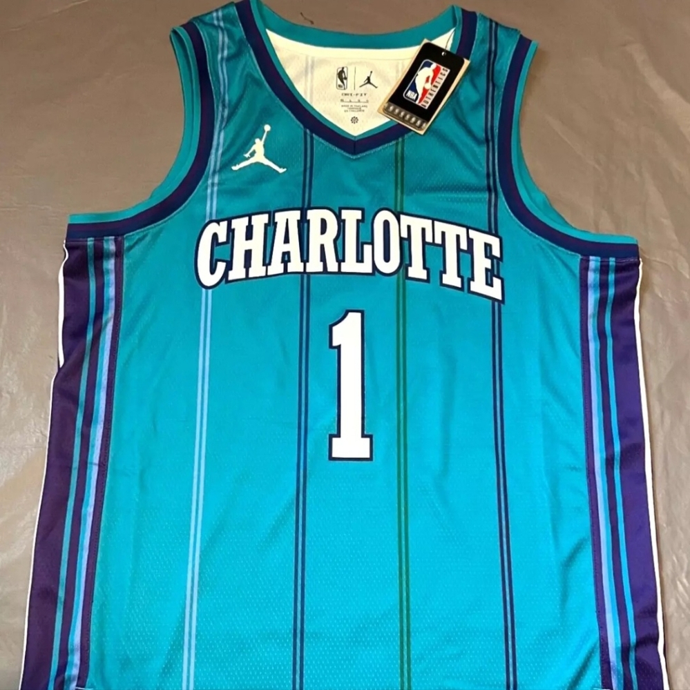 New LaMelo Ball Jordan Jersey Size XL Charlotte Hornets Throwback Classic Nike